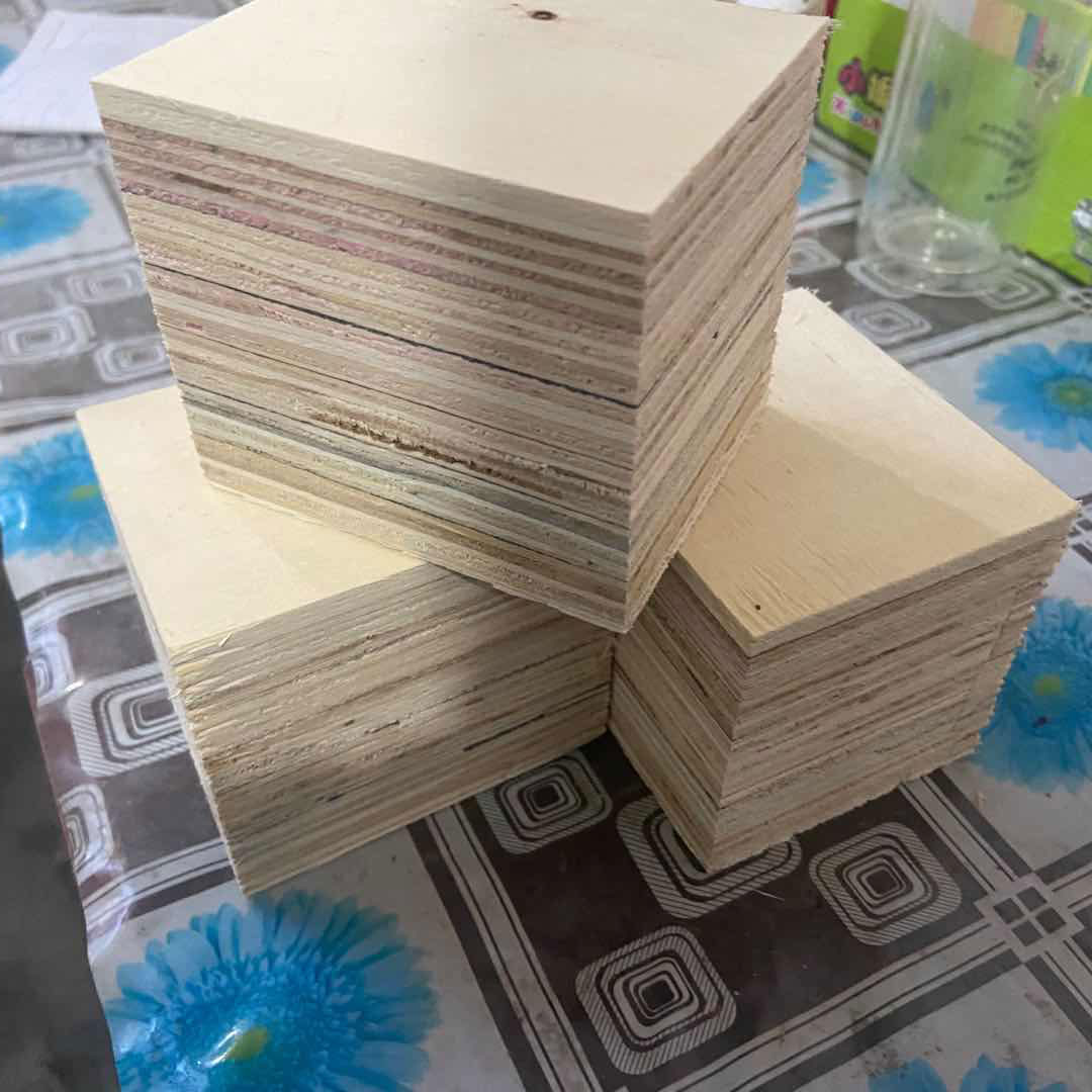 different sizes wooden pallet foot chip block(图1)
